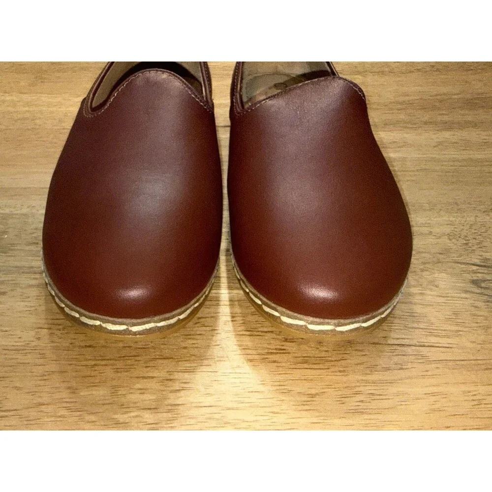 Charix Cognac Brown Leather Slip On Flats Shoes Women's Size 39 8.5/9 NEW No Box